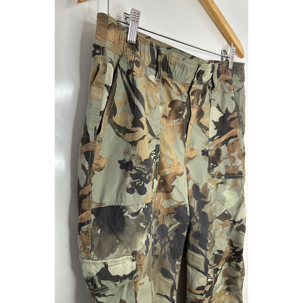 Chico's Utility Camouflage Crop Pants Green Brown Camo Sz 2 US 12 Cargo Pockets - Picture 3 of 14